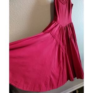 TunaLuz USA MADE 100% Cotton Red Full Skirt Embroidered Sweetheart Maxi Dress S